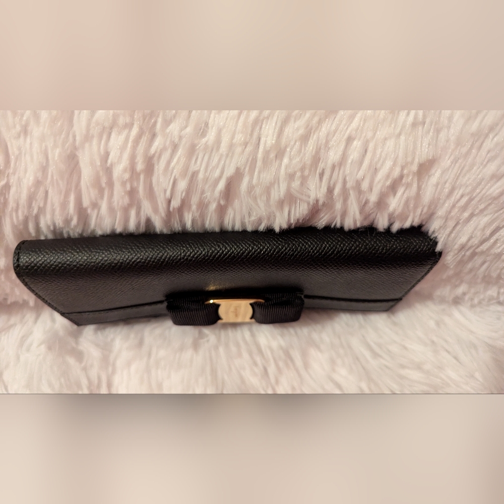 Salvatore Ferragamo Vara Ribbon Flat Long Wallet Black Gold EUC - Picture 8 of 13